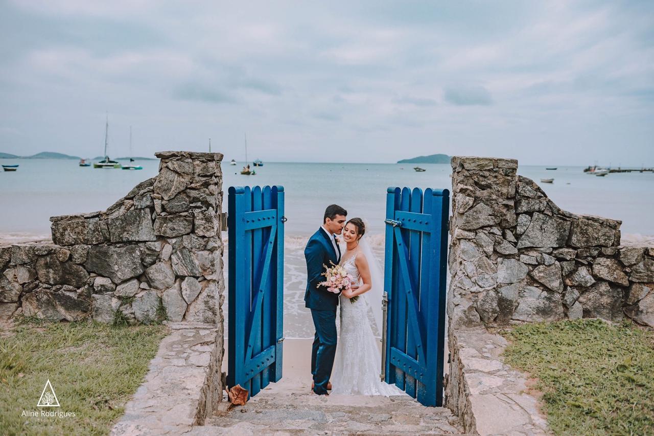 Casamento na Praia no Yucas Búzios | Noiva Internovias Ana Carolina