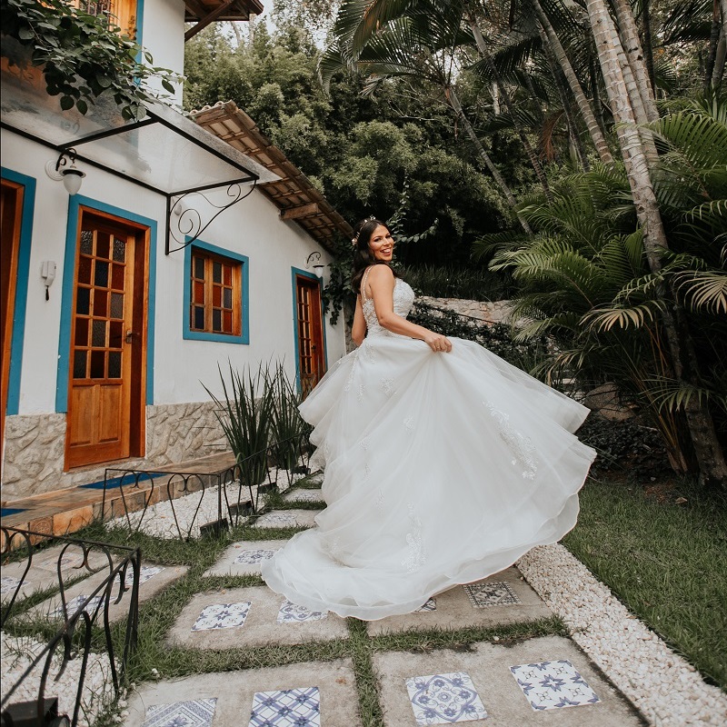 Casamento ao Simples ao Ar Livre na Casa de Festa Vila Monsaraz | Noiva Internovias Marilia