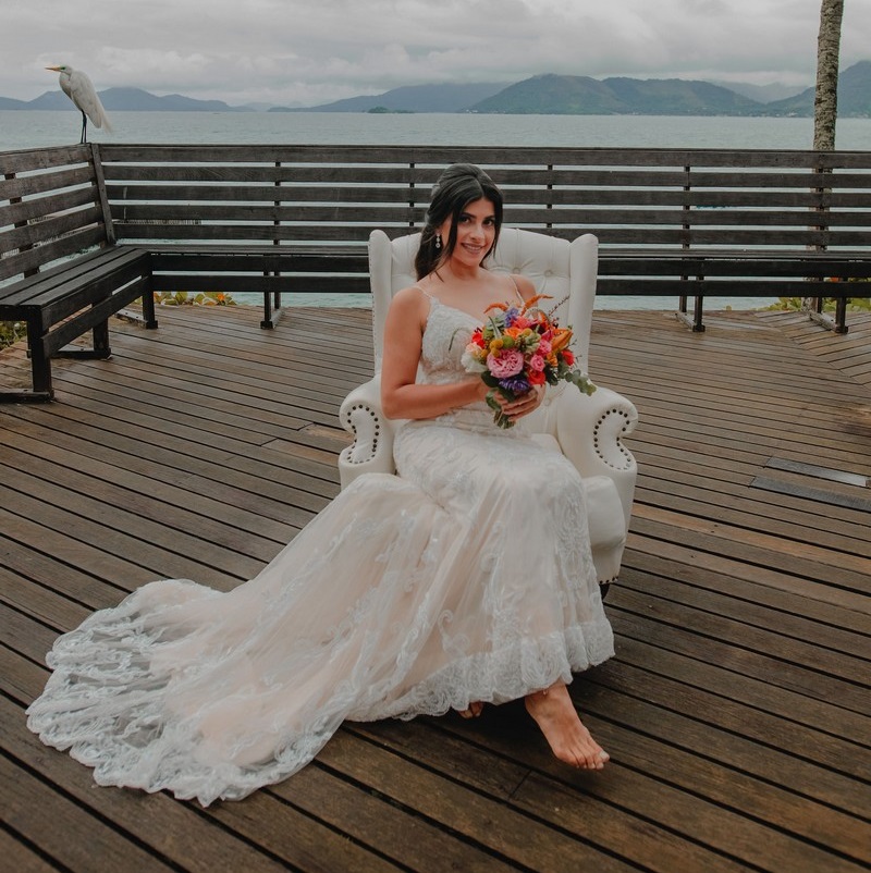 Mini Wedding na Praia em Angra dos Reis | Noiva Internovias Je?ssica