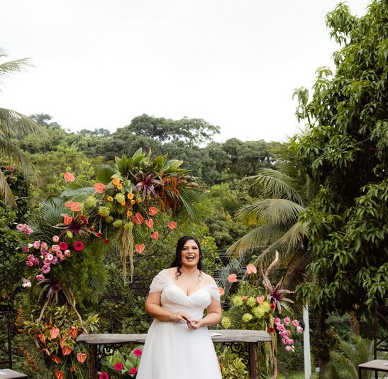 Casamento ao Ar Livre no Jardim Magarça | Noiva Internovias Bárbara