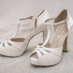 Sapatos para noivas: como escolher de acordo com o seu vestido
